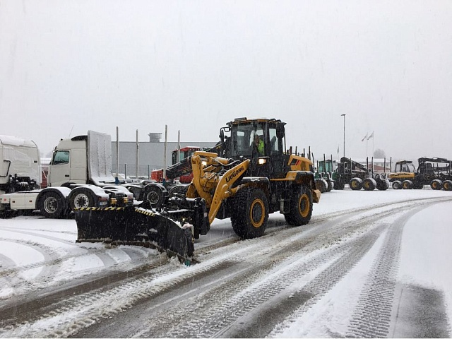 Фронтальный погрузчик 3 тонны Liugong CLG 835H (BS205+LG)