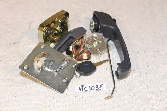 Замок двери правый 47C1035 LiuGong CLG835 CLG836 CLG842 CLG856