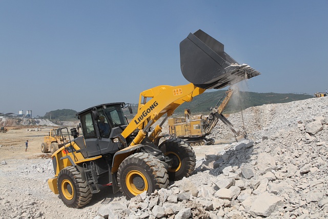 LiuGong CLG 856H фронтальный погрузчик 5 т