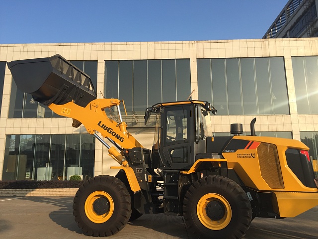 Одноковшовый фронтальный погрузчик Liugong CLG 842H (Weichai+LG+LG)