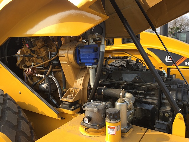 Детали конструкции катка Люгонг CLG 6114E