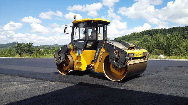 Каток дорожный Люгонг CLG 6212E