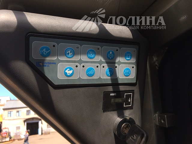 Панель управления погрузчиком Люгонг CLG 385B с бортовым поворотом
