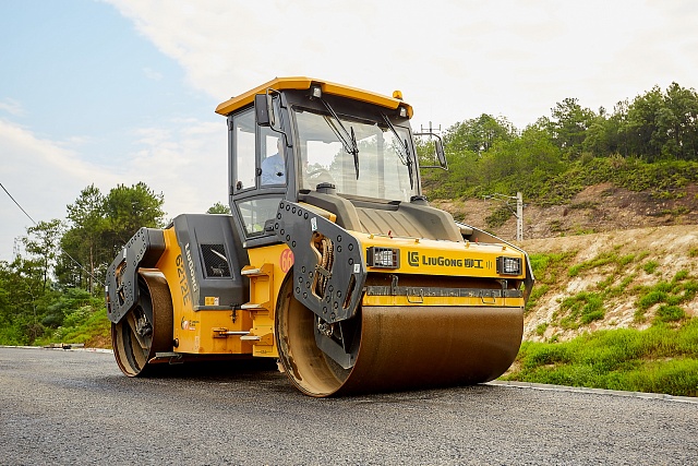 Дорожный каток Liugong CLG 6212E