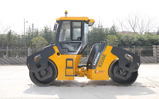 Асфальтовый каток Liugong CLG 6208E