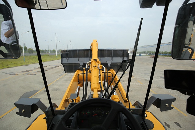 Угол обзора фронтального погрузчика Liugong CLG 835H MAX