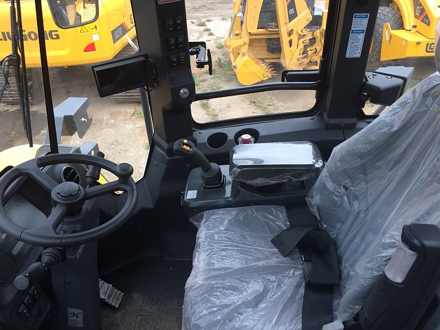 Современная кабина погрузчика Liugong CLG 877H