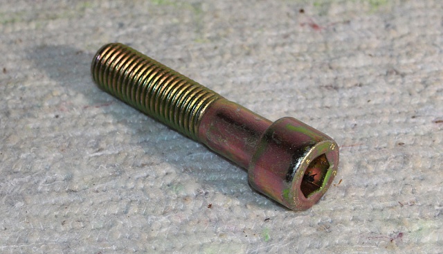 Болт 04В0254 LiuGong CLG 365A CLG 375A CLG 385A CLG 766 CLG 777A