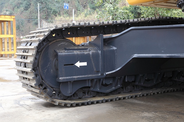 Гусеницы тяжелого экскаватора Liugong CLG 945E