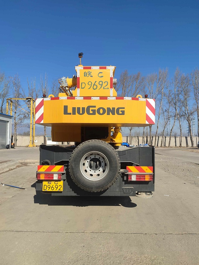 Автокран LiuGong LTC250T5
