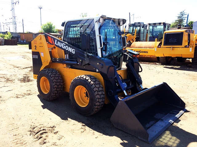 Мини-погрузчик Люгонг CLG 385B