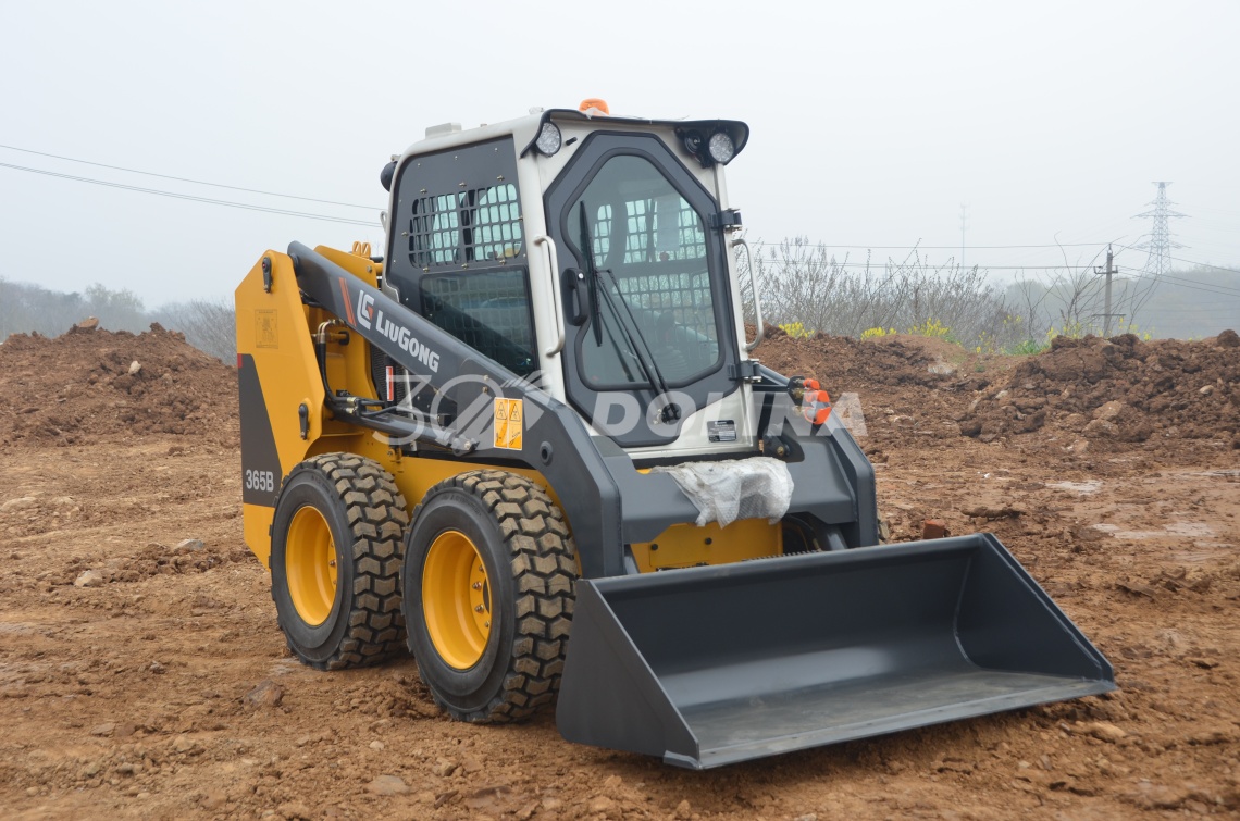 Бортовой мини-погрузчик Люгонг