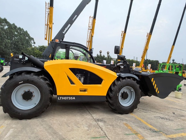Телескопический погрузчик LiuGong LTH0735A