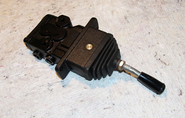 Клапан 12C0874 LiuGong CLG835