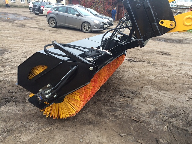 Щетки дорожные с поворотом для экскаваторов-погрузчиков