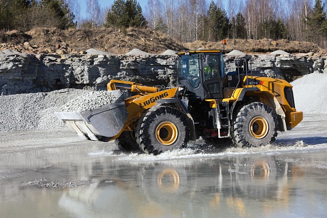 Фронтальный погрузчик Люгонг CLG 877H