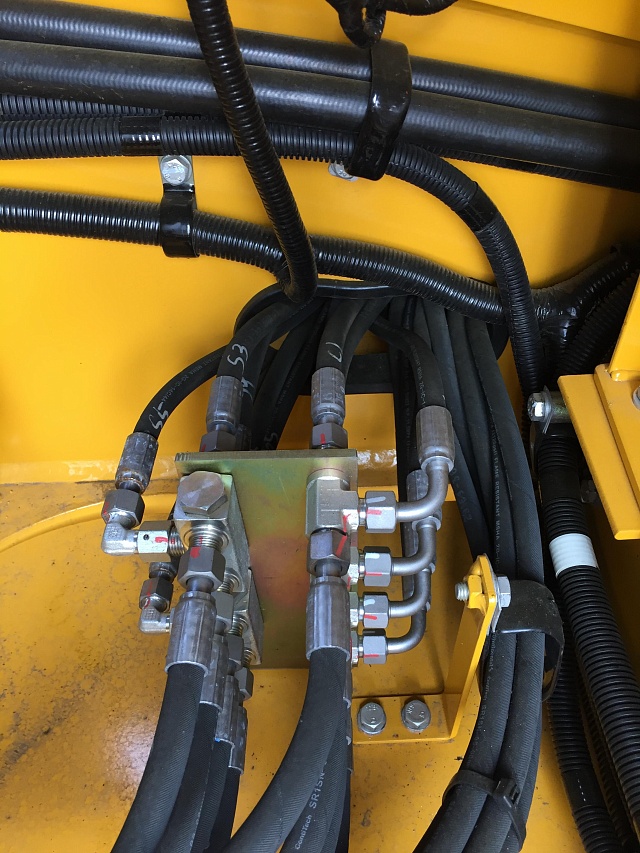 Узловые соединения гусеничного экскаватора Люгонг CLG 922E