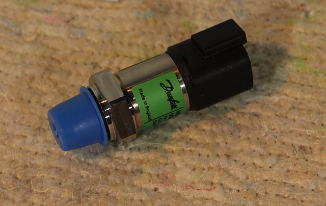 Датчик 30B1042 LiuGong CLG925LC CLG936D CLG922E CLG920D CLG933E