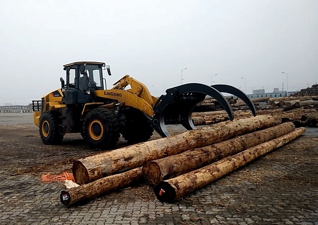 Захват для бревен на фронтальный погрузчик