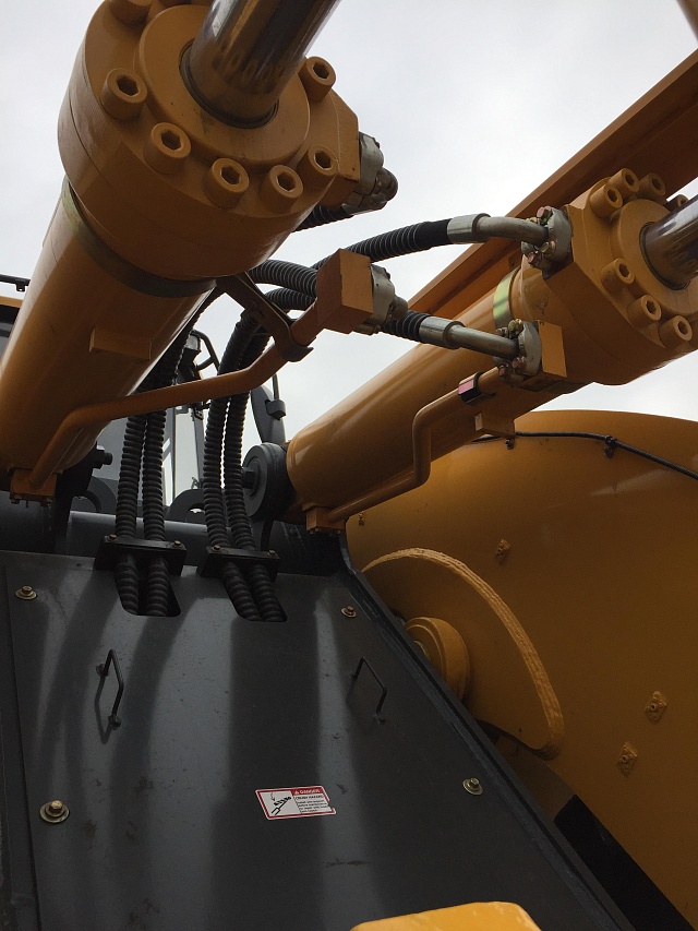 Элементы конструкции одноковшового погрузчика Liugong CLG 8128H