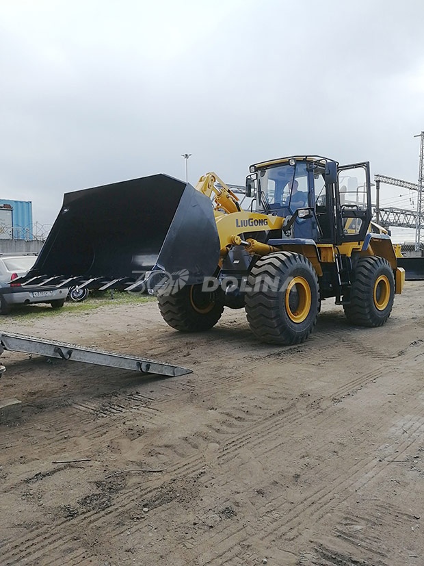 Отгружен уникальный погрузчик LiuGong CLG 856H Отгружен уникальный погрузчик LiuGong CLG 856H