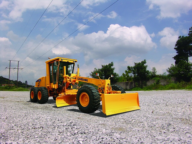 Автогрейдер LiuGong CLG 425 6 WD Автогрейдер LiuGong CLG 425 6 WD