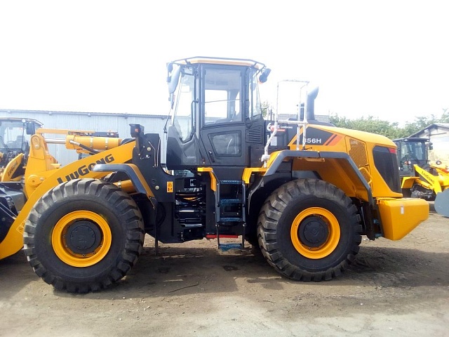 Фронтальный погрузчик Люгонг CLG 856H (ZF+ZF)