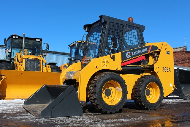Мини-погрузчик Люгонг CLG 365A