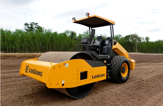 Каток грунтовый Liugong CLG 6611E