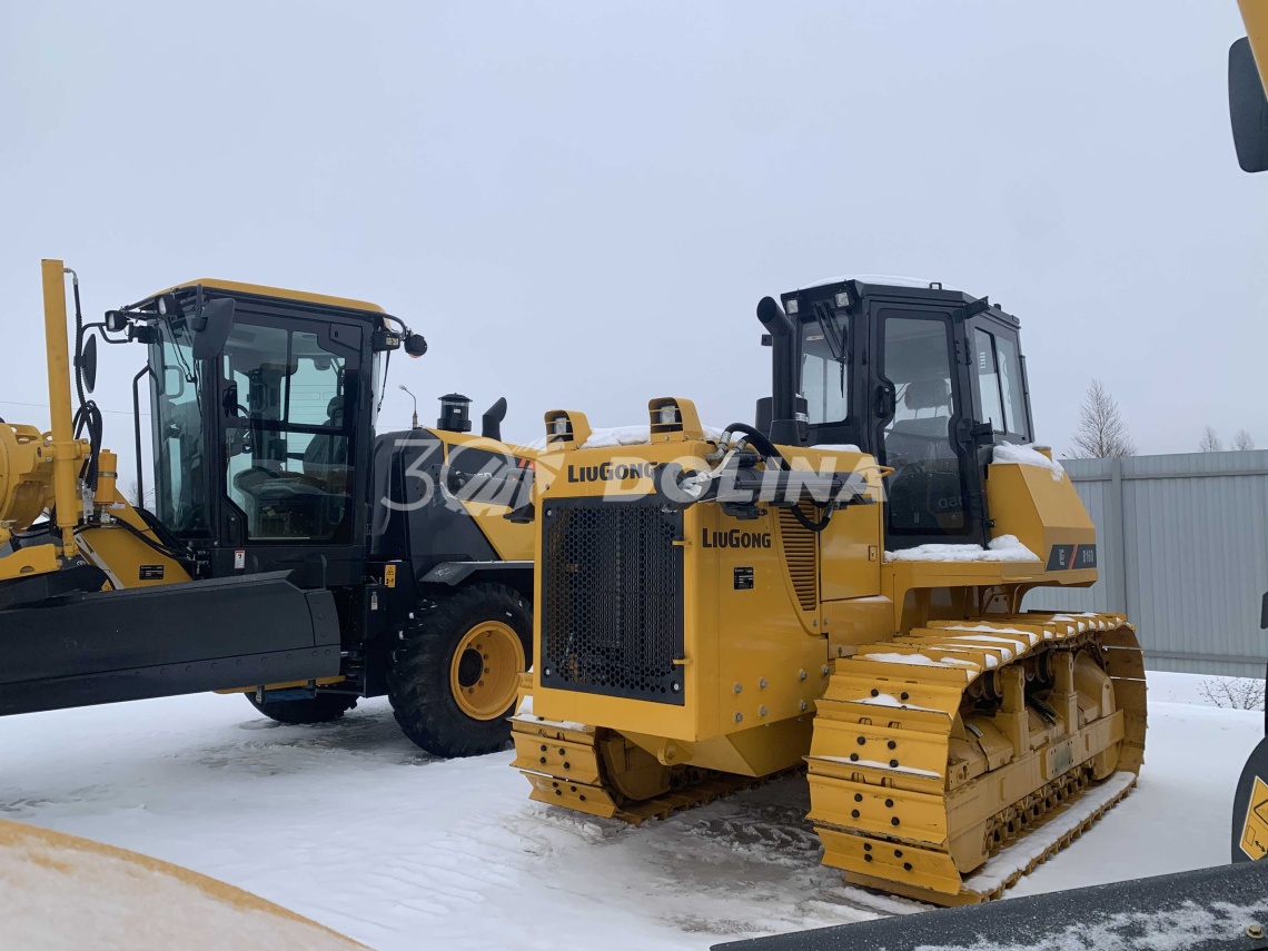 Поступление бульдозеров LiuGong B160 на склад