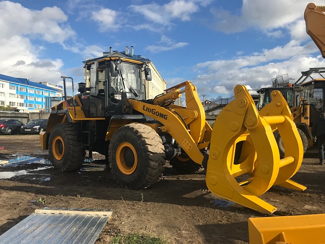 Бревнозахват для погрузчика