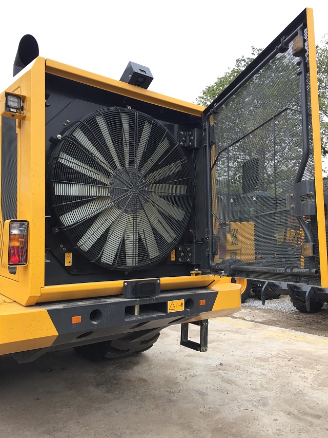 Большой погрузчик Liugong CLG 8128H