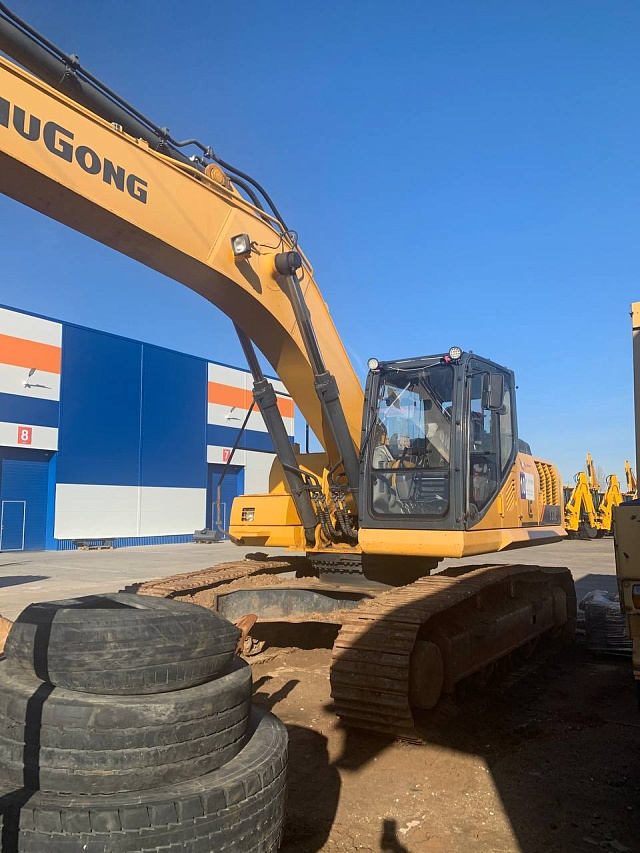 Гусеничный экскаватор LiuGong 933E, 2018 год (бывший в употреблении)