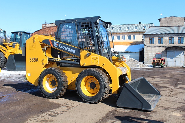 Минипогрузчик LiuGong CLG 365A