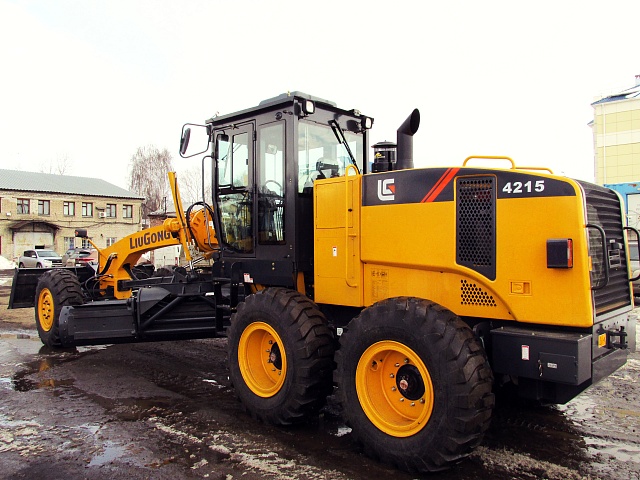 Китайский автогрейдер Люгонг CLG 4215 (4 WD, 6WD)