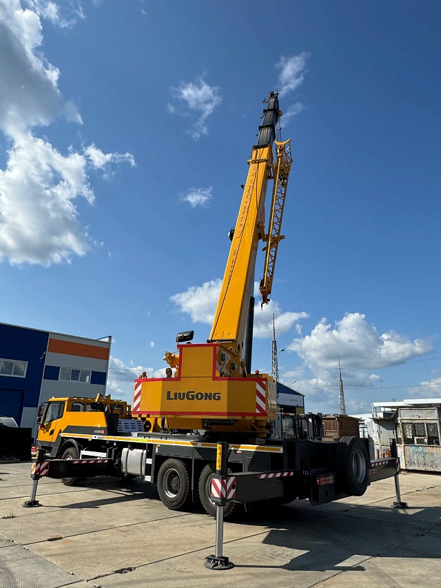 Автокран LiuGong LTC320L5
