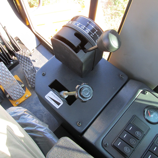 Коробка переключения передач и рычаг управления грейдера Люгонг CLG 414