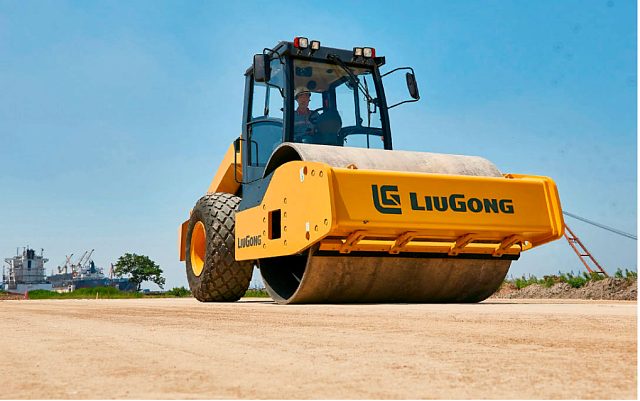 Грунтовый каток Люгонг CLG 6612E