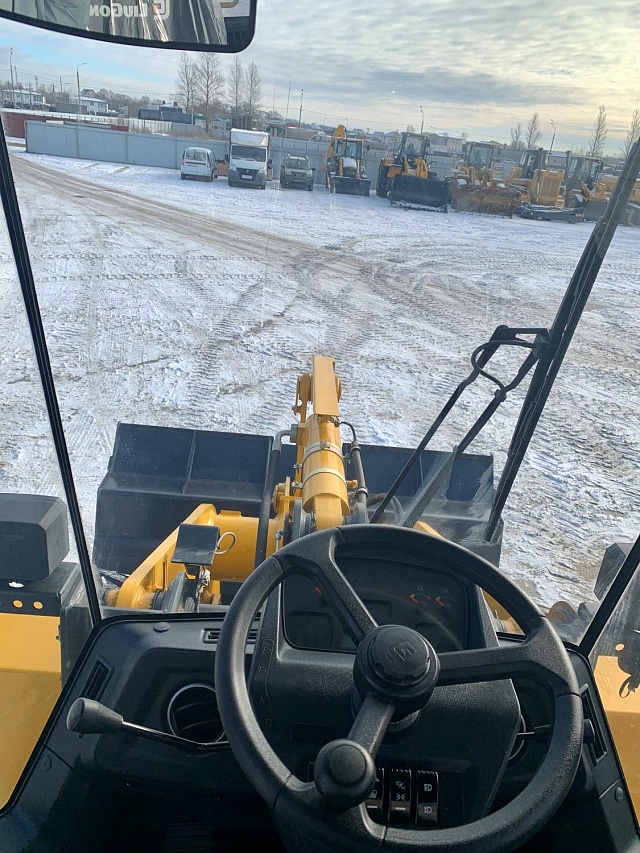 Фронтальный погрузчик LiuGong 835N