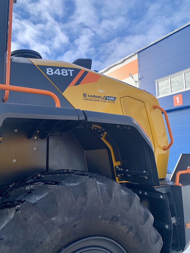Фронтальный погрузчик LiuGong 848T