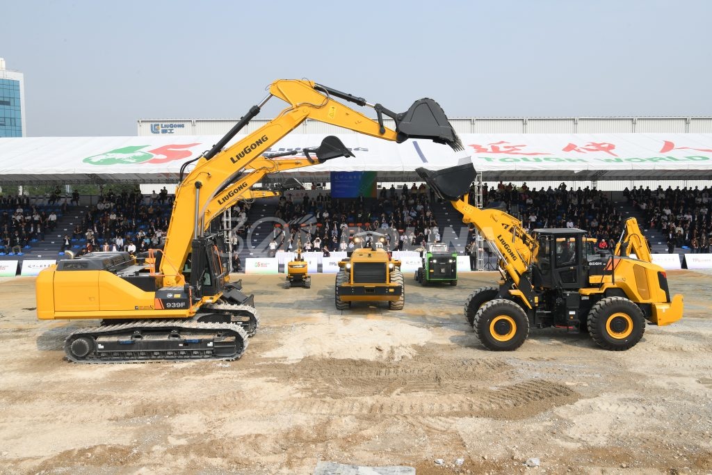 Шоу спецтехники на конференции Люгонг 2023