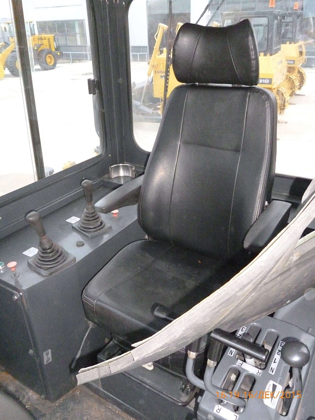 Кабина бульдозера Люгонг CLG B230 Кабина бульдозера Люгонг CLG B230