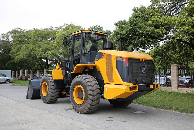 Погрузчик LiuGong CLG 842H