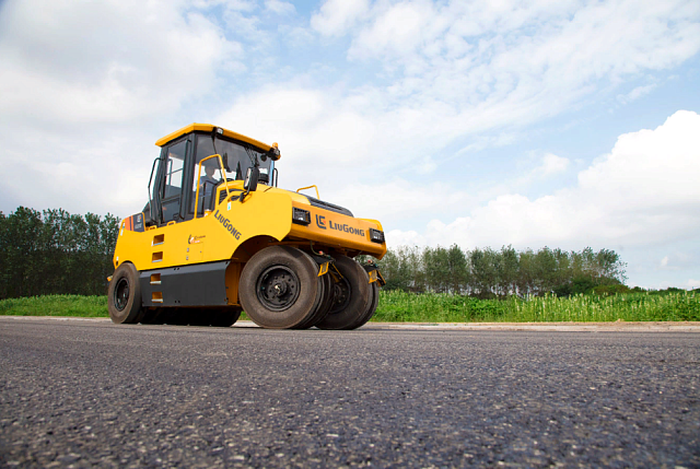 Дорожный каток Liugong CLG 6520E