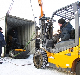 Выгрузка новой техники LiuGong из контейнера