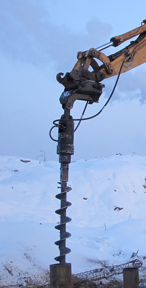 Гидровращатели для экскаваторов