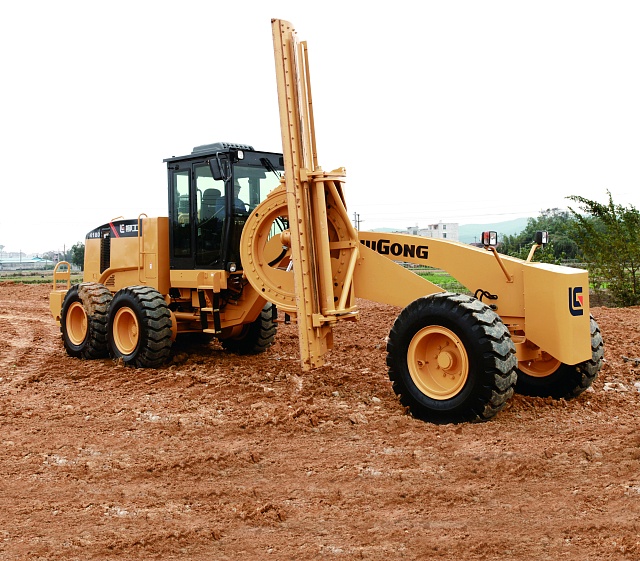 Автогрейдер LiuGong CLG 4180 Автогрейдер LiuGong CLG 4180