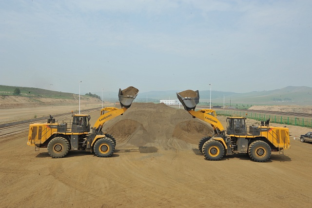 Погрузчики Liugong CLG 8128H 12 тонн с ковшами