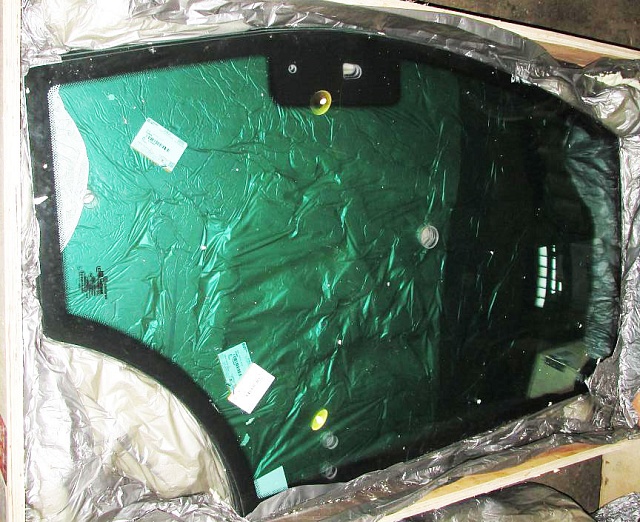 Стекло 87А0880 (левое) LiuGong CLG 766 CLG 777A