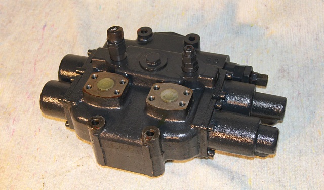 Гидрораспределитель 12C6041 LiuGong CLG835H